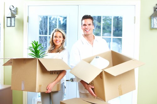 Free quote discussion for a Manorpark man and van move